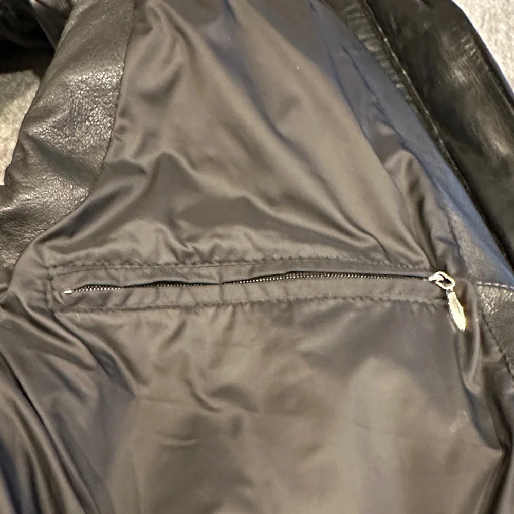 Lamarque Lambskin Down Puffer Vest - Picture 5 of 8